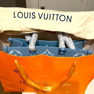 Powder Blue LV tote bag MAKE YOUR BEST OFFER!